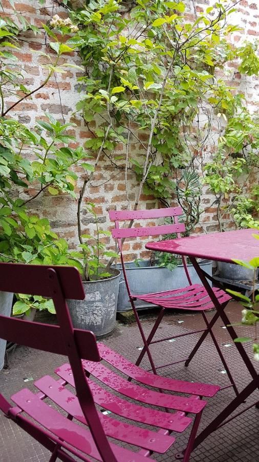 Le Nichoir Aux Oiseaux Parigi